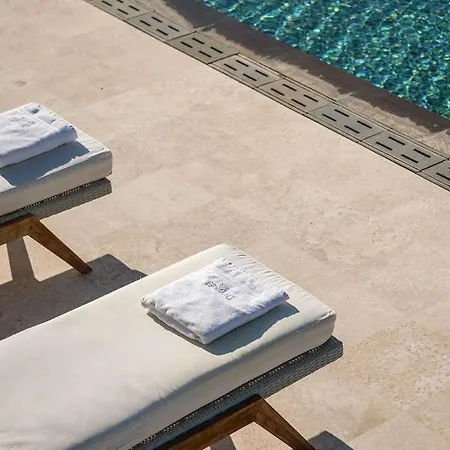 Magnifique Avec Piscine Au Bord De Vila *